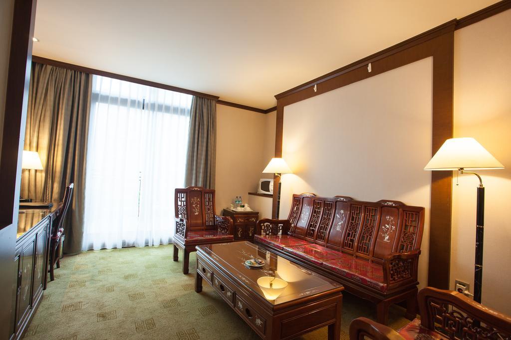 Rich Garden Hotel Taipei Exteriör bild