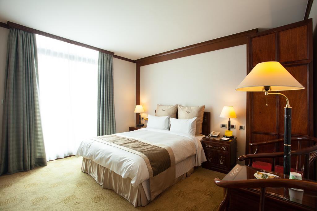 Rich Garden Hotel Taipei Exteriör bild