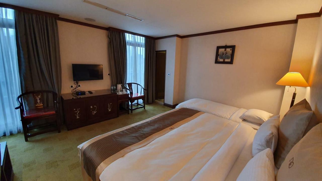 Rich Garden Hotel Taipei Exteriör bild